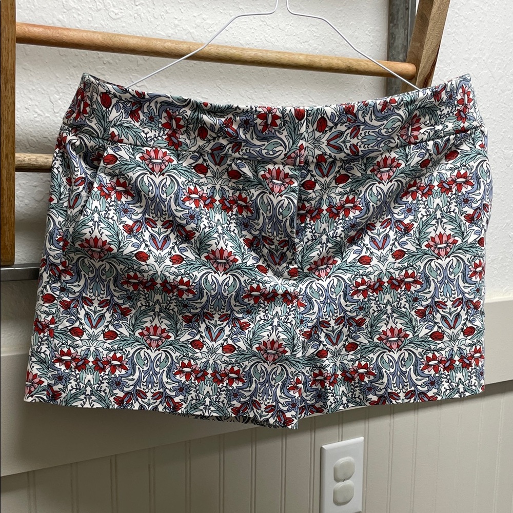 LOFT Red and Blue Patterned Women's Shorts
